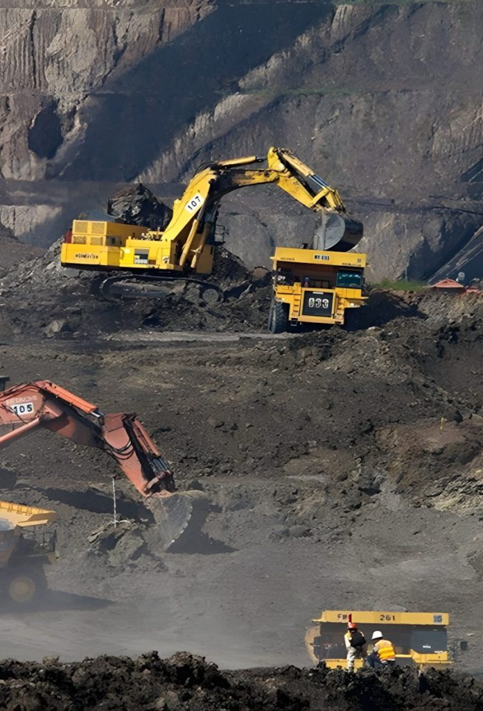 PT. Daya Energi Warukin - Masa Depan Energi dari Perut Bumi: Transformasi Industri Batubara